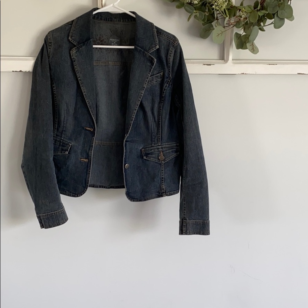 Women’s jean jacket